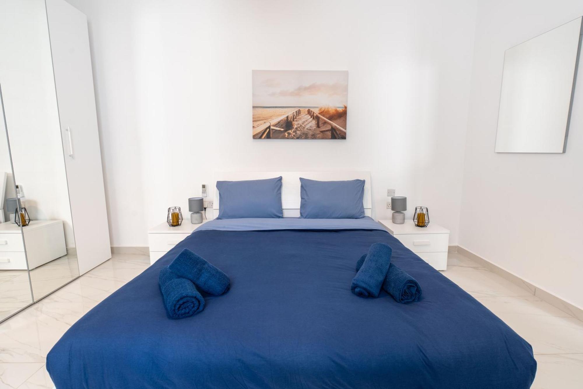 Apartment A25 - 5 Mins Walk To Valletta Ferry - Shopping Mall And Bay By Quicktrips