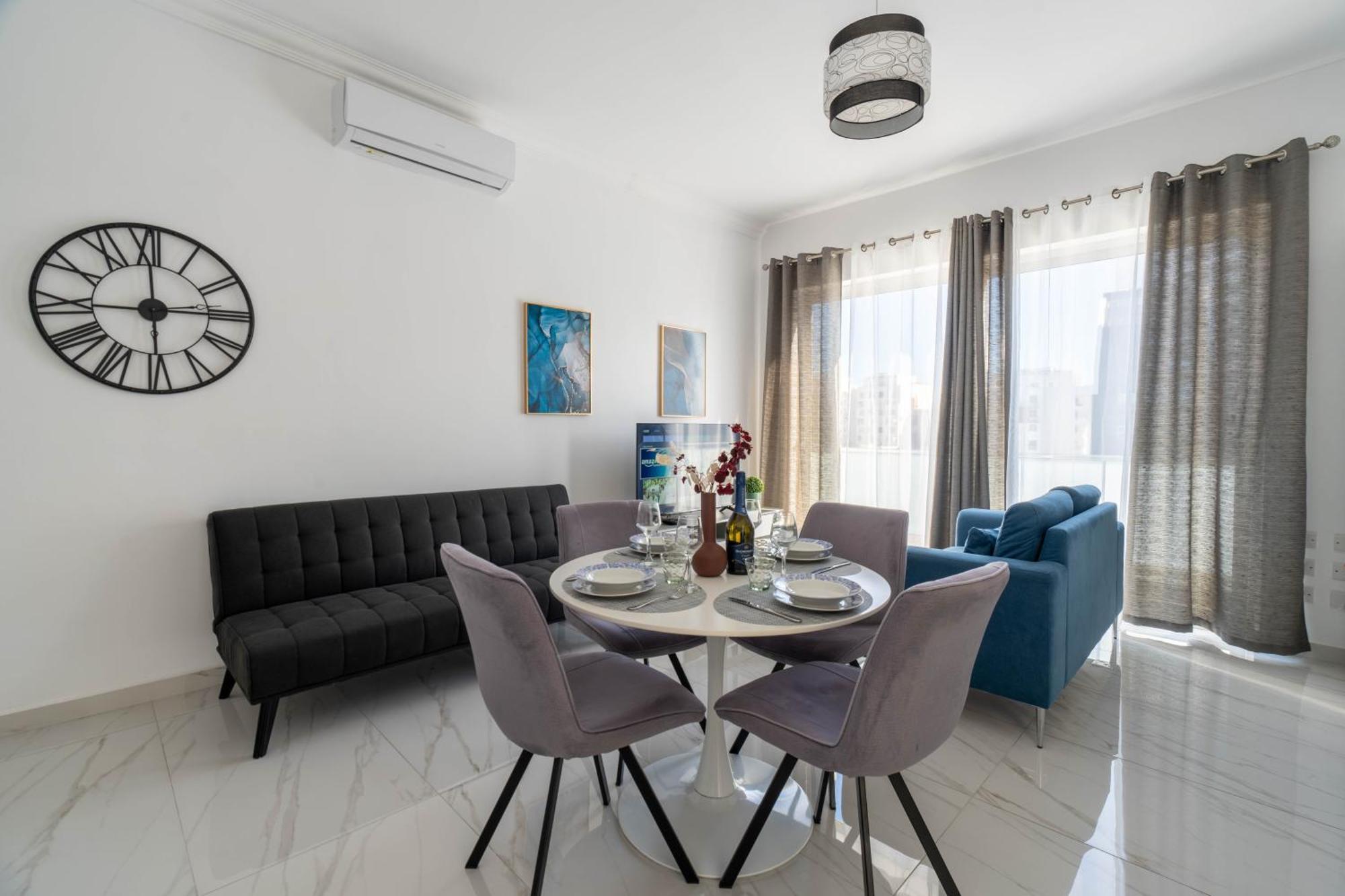 Apartment A25 - 5 Mins Walk To Valletta Ferry - Shopping Mall And Bay By Quicktrips Sliema